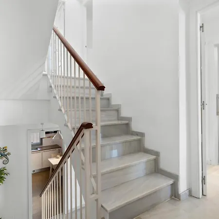 Appartement Stunning With Seaview By Costarentals- Ref 162