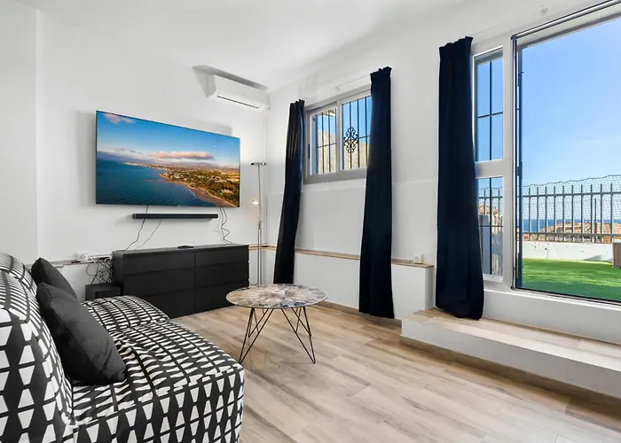 Stunning With Seaview By Costarentals- Ref 162 アパート