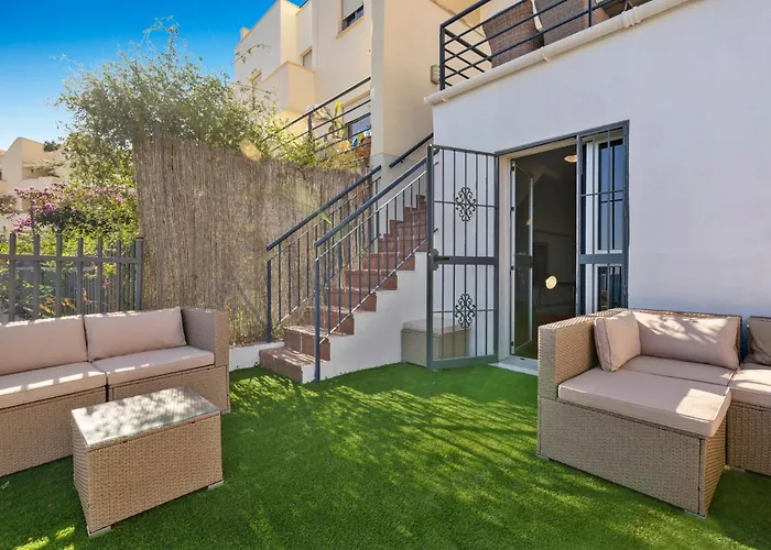 Stunning With Seaview By Costarentals- Ref 162 Апартаменты *