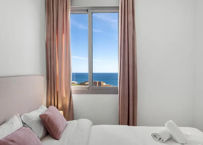 Апартаменты Stunning With Seaview By Costarentals- Ref 162 *